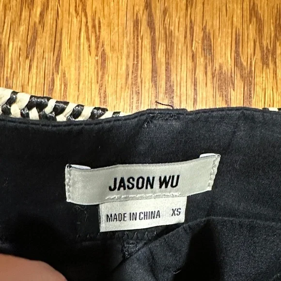 *JASON WU* Black x Ivory Belted Dress Shorts Size XS - Picture 2 of 6